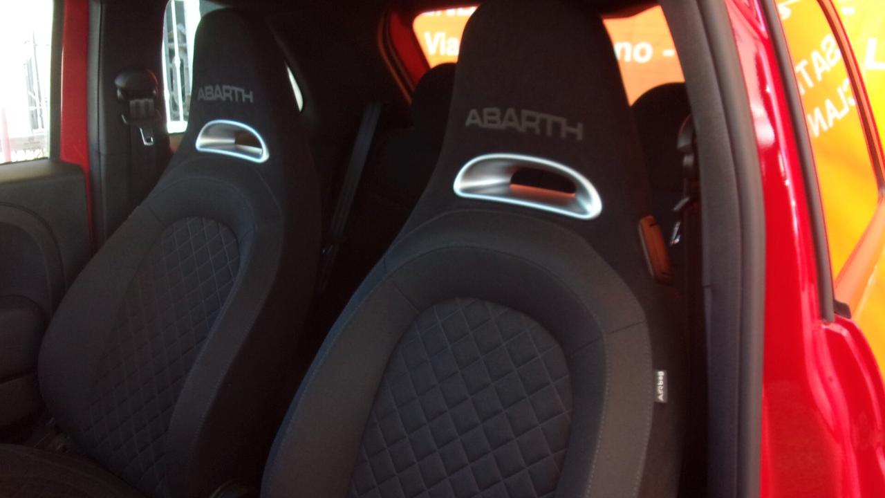 Abarth 695 1.4 Turbo T-Jet 180 CV