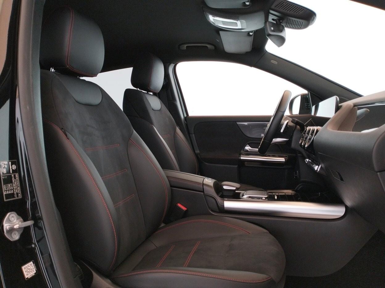 Mercedes-Benz GLA 180d Premium auto - PACCHETTO AMG - PACCHETTO NIGHT