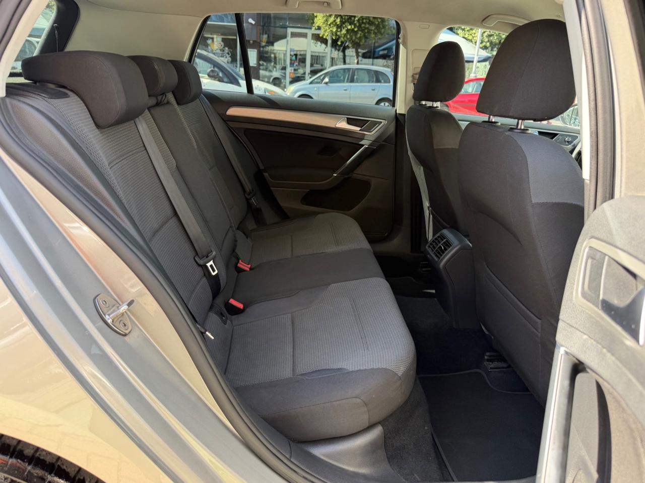 Volkswagen Golf 1.6 TDI BlueMotion - GARANZIA