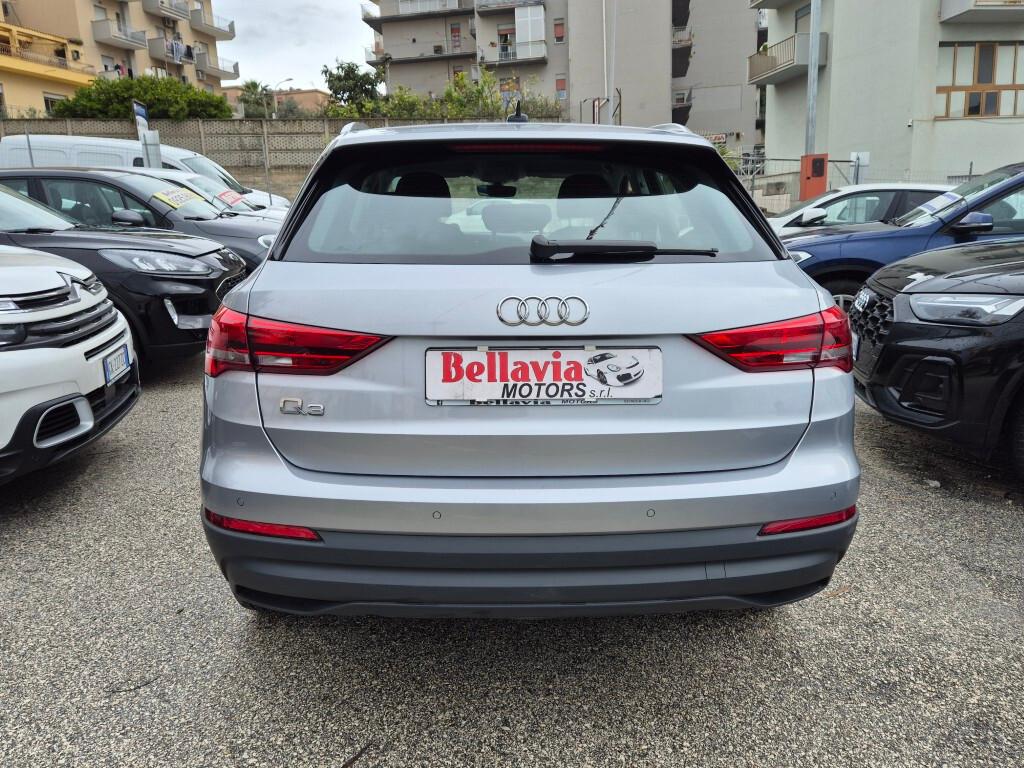 Audi Q3 2.0 TDI 150CV S-tronic BUSINESS