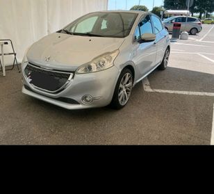 Peugeot 208 1.6 e-HDi 115 CV Stop&Start 2014