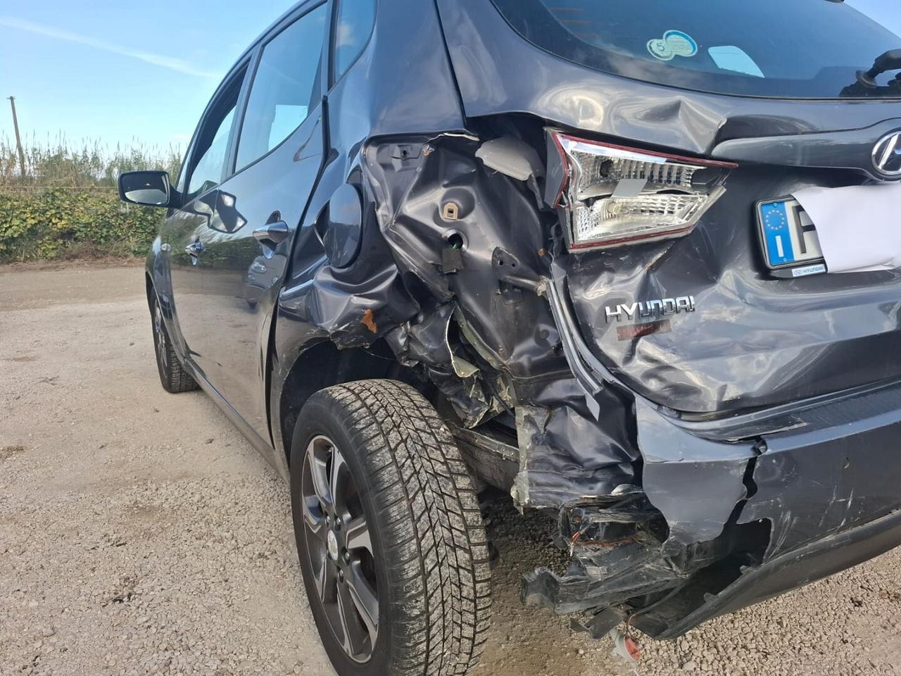 HYUNDAI IX20 BENZINAGPL 2017 SINISTRATA MARCIANTE