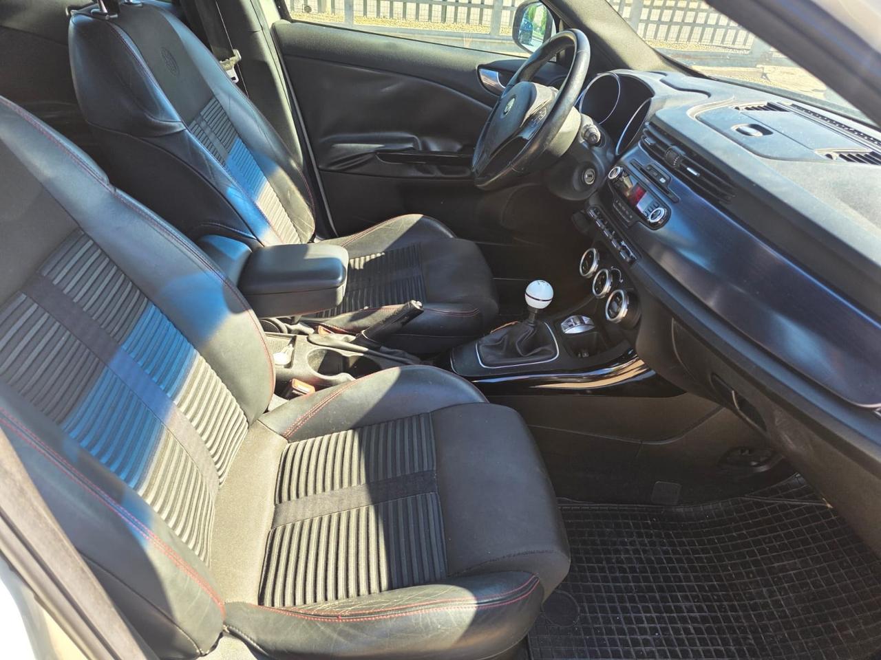 Alfa Romeo Giulietta 1.6 JTDm-2 105 CV Exclusive
