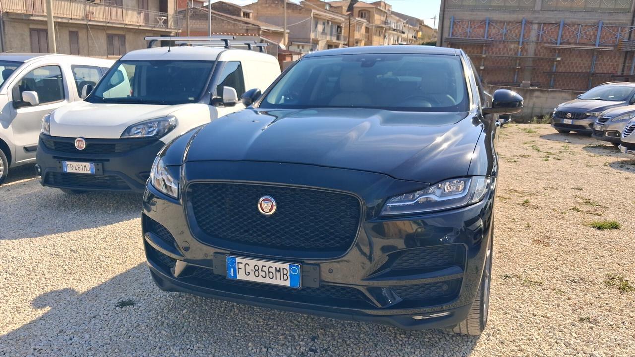 Jaguar F-Pace 2.0 D 180 CV R-Sport catena fatta tu