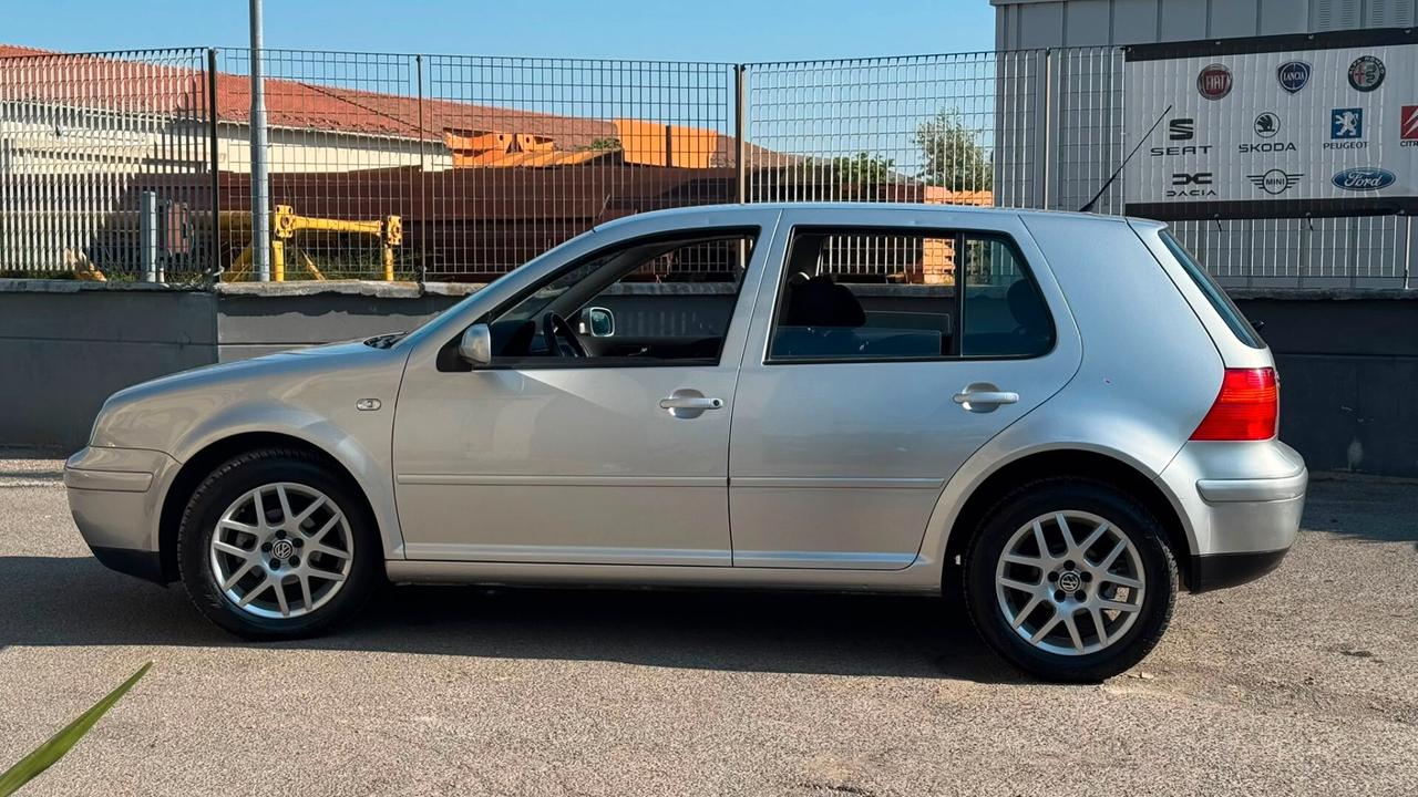 Volkswagen Golf 1.6 16V cat 5p. Highline Plus