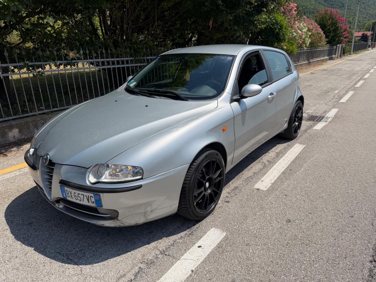 Alfa Romeo 147 1.6i 16V T.S. (105 CV) cat 5p. Connect
