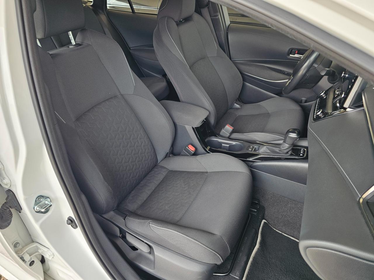 Toyota Corolla Touring Sports 1.8 Hybrid Business