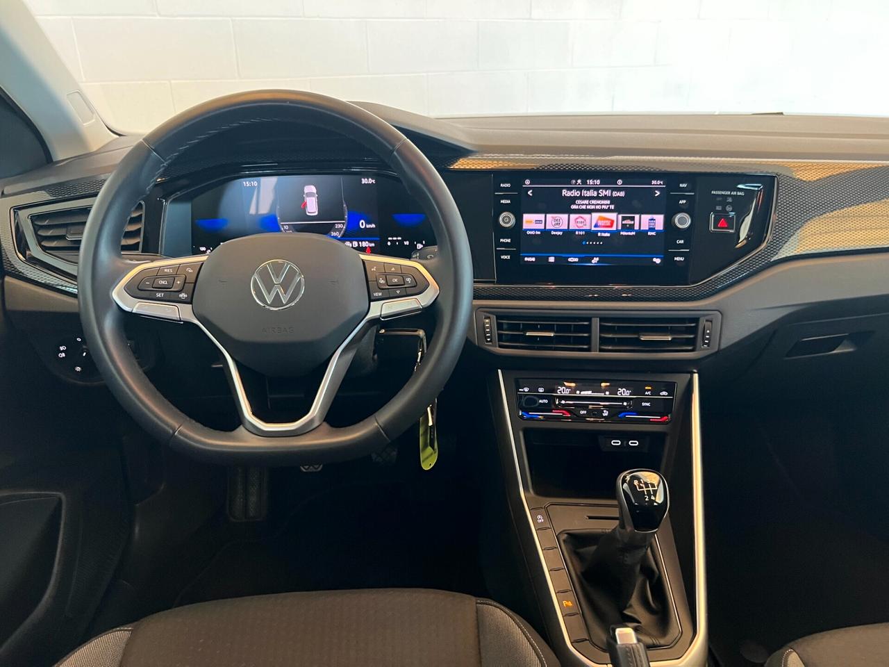 Volkswagen Polo 1.0 Life KM 23.414 ok neopatentati tagliandata vw prezzo reale senza finanziamento