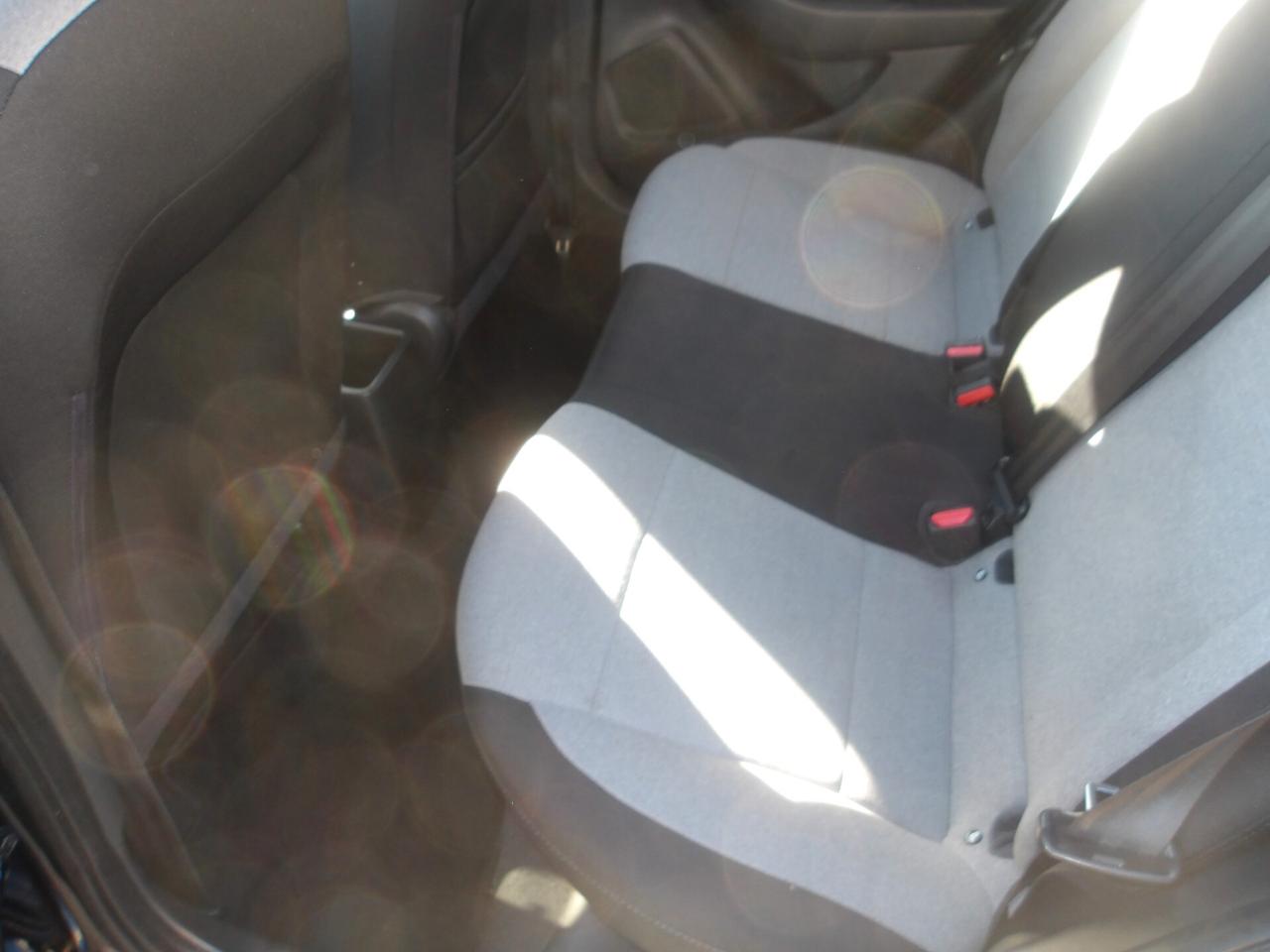 HYUNDAI I20 1.2 BENZ-2015