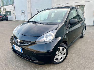 Toyota Aygo 1.0benz 2011 122.000km perfetta per neopatentati