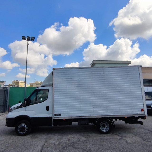 IVECO DAILY 35C14 FURGONE BOX CON SPONDA POSTERIORE 3 P