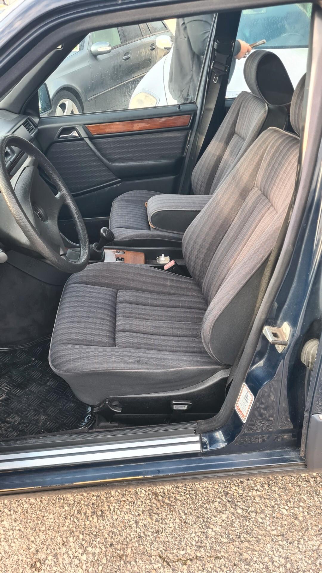 Mercedes-benz 200 E serie w124