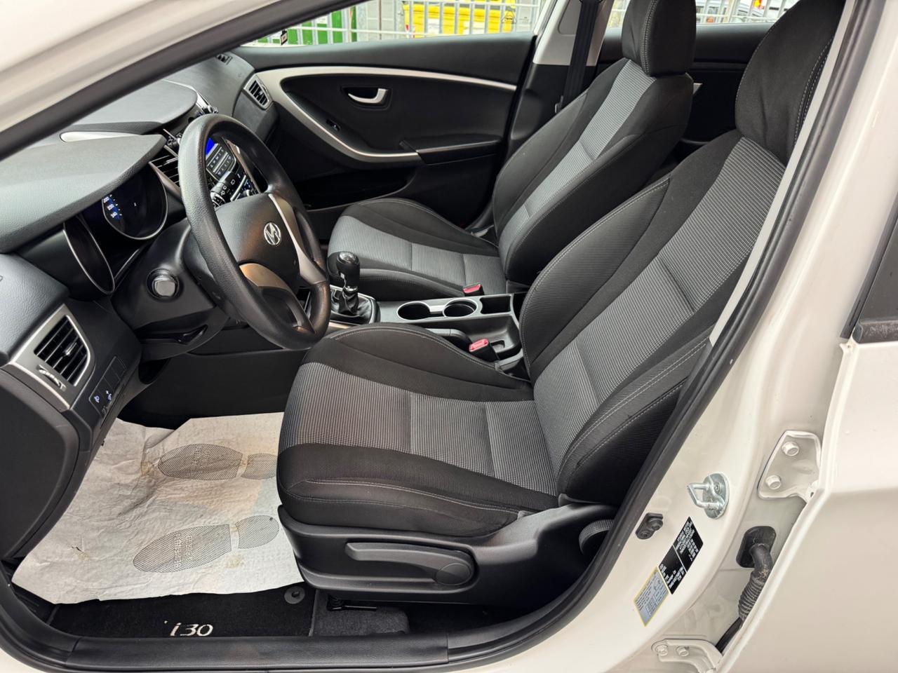 HYUNDAI I30 1.4 CRDI KM 62 MILA !!!!