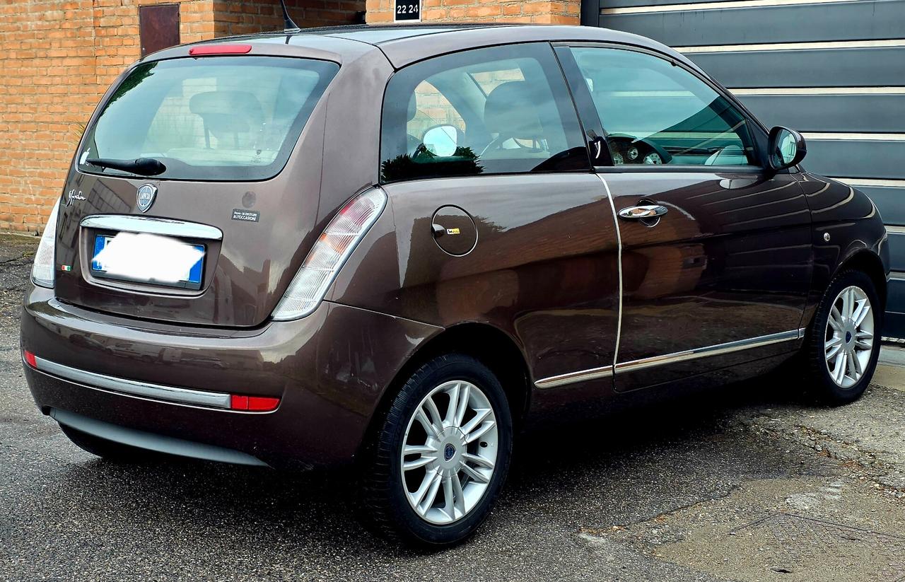 Lancia Ypsilon diva benzină GPL 1.2 neopatentati