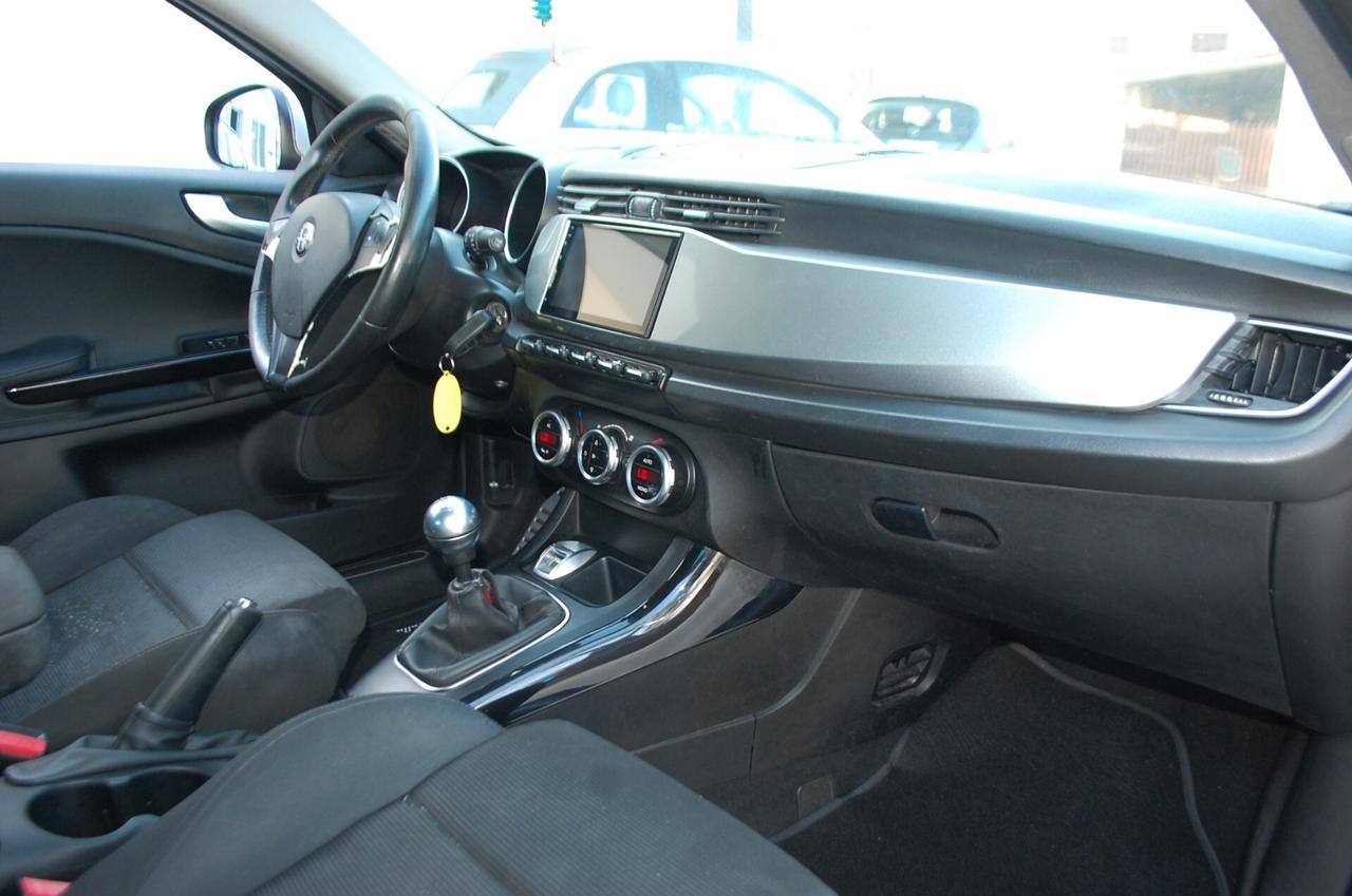 Alfa Romeo Giulietta 1.6 jtdm 105CV Distinctive Uff Italy Clima Lega USB