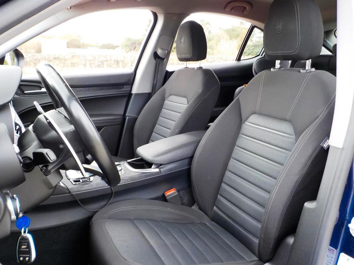 Alfa Romeo Stelvio 2.2 Turbodiesel 190 CV AT8 Q4 Business