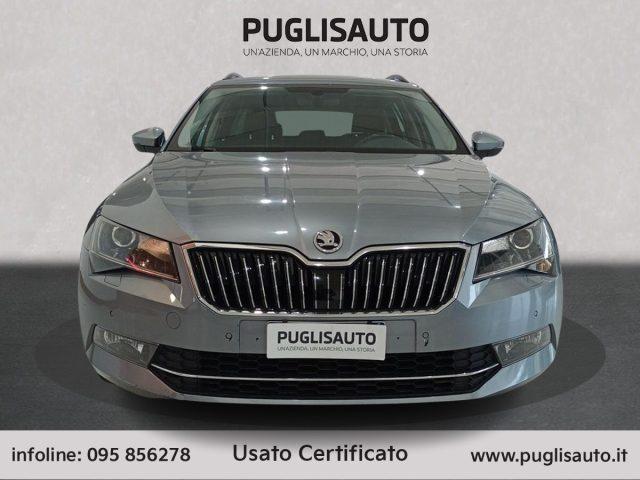 SKODA Superb 2.0 TDI DSG Wagon Style