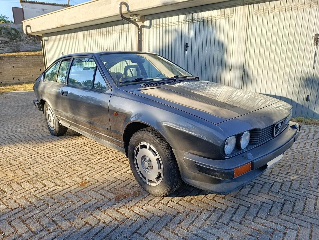 Alfa Romeo Alfetta GT GTV GTV 2.0