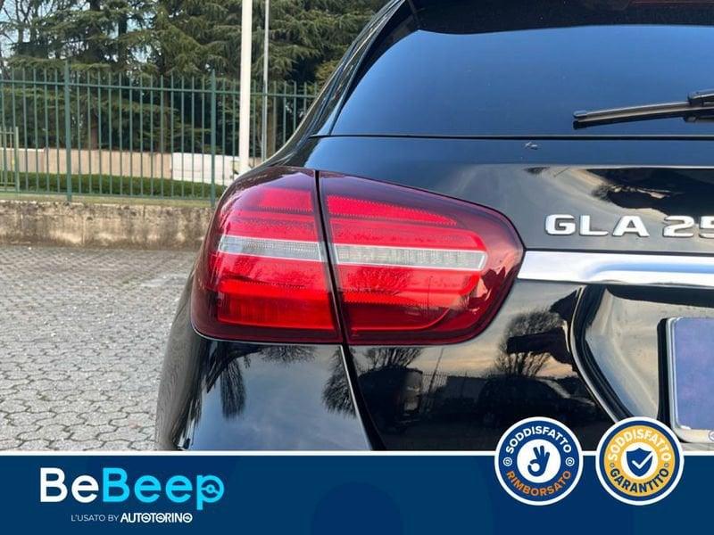 Mercedes-Benz GLA 250 PREMIUM 4MATIC AUTO