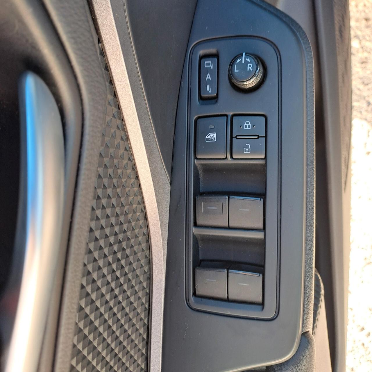 Toyota Ch-R 1.8 Hybrid 122Cv Business