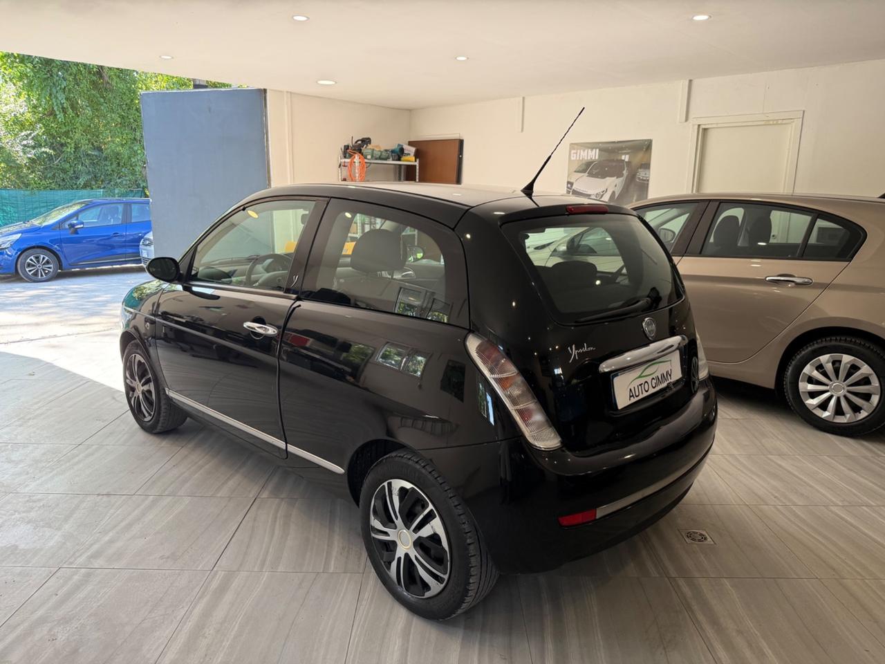 Lancia Ypsilon 1.2 BENZINA NEOPATENTATI