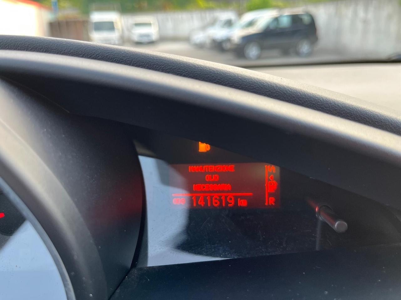 Toyota verso 1.6 D-4D- km 140000-12/2015