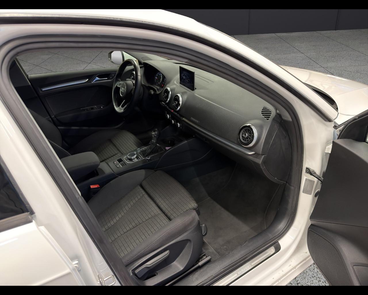 AUDI A3 Sportback e-tron - A3 SPB 40 e-tron S tronic