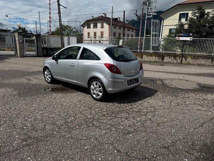 Opel Corsa 1.2 3 porte Easytronic Enjoy