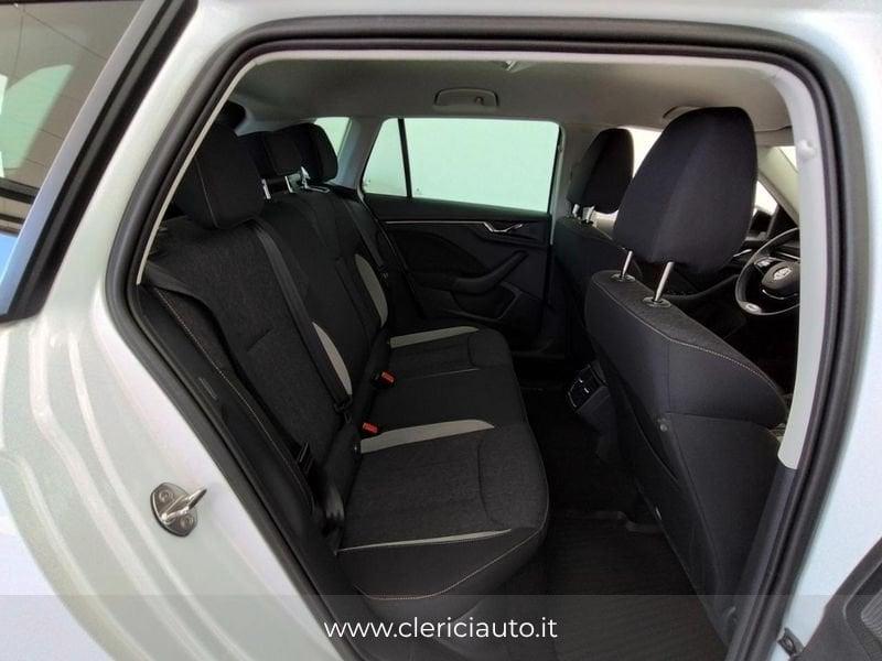 Škoda Kamiq 1.0 TSI 110 CV DSG Black Dots