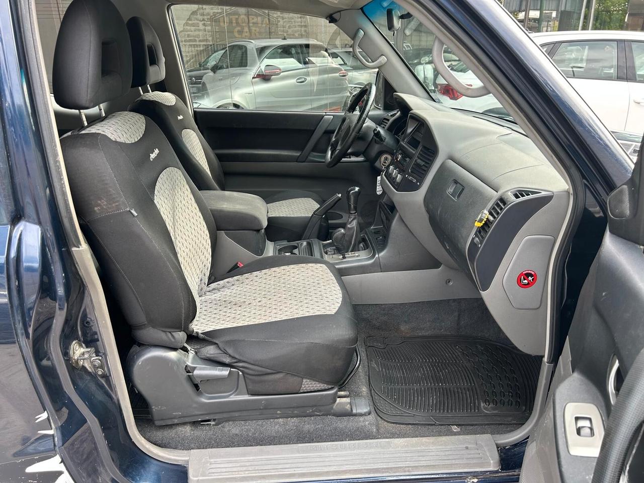 Mitsubishi Pajero 2.5 TDI 3p. GL