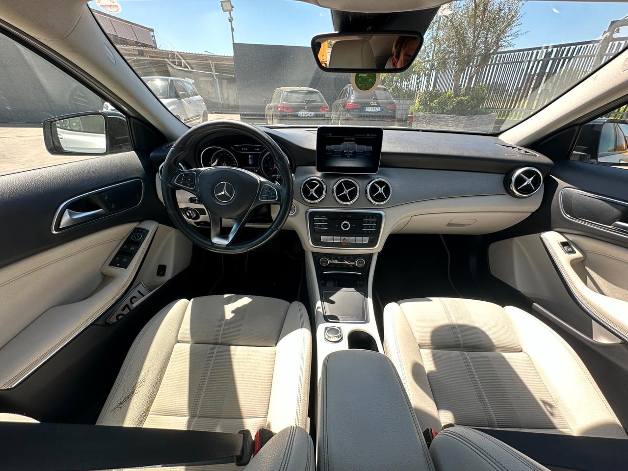 Mercedes-benz GLA 200 d Automatic Premium
