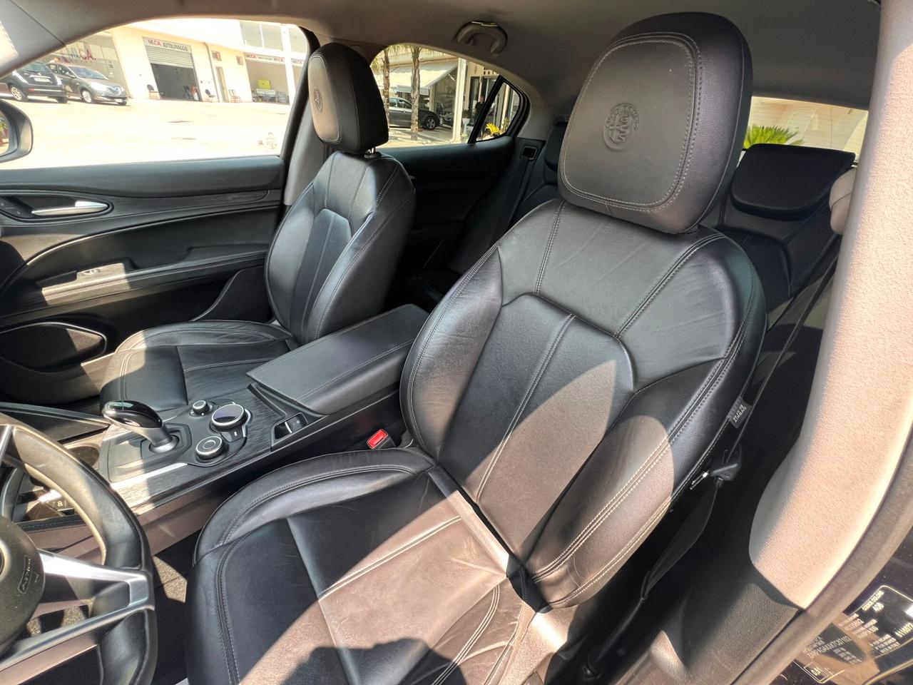 Alfa Romeo Stelvio 2.2 Turbodiesel 160 CV AT8 RWD Sport-Tech