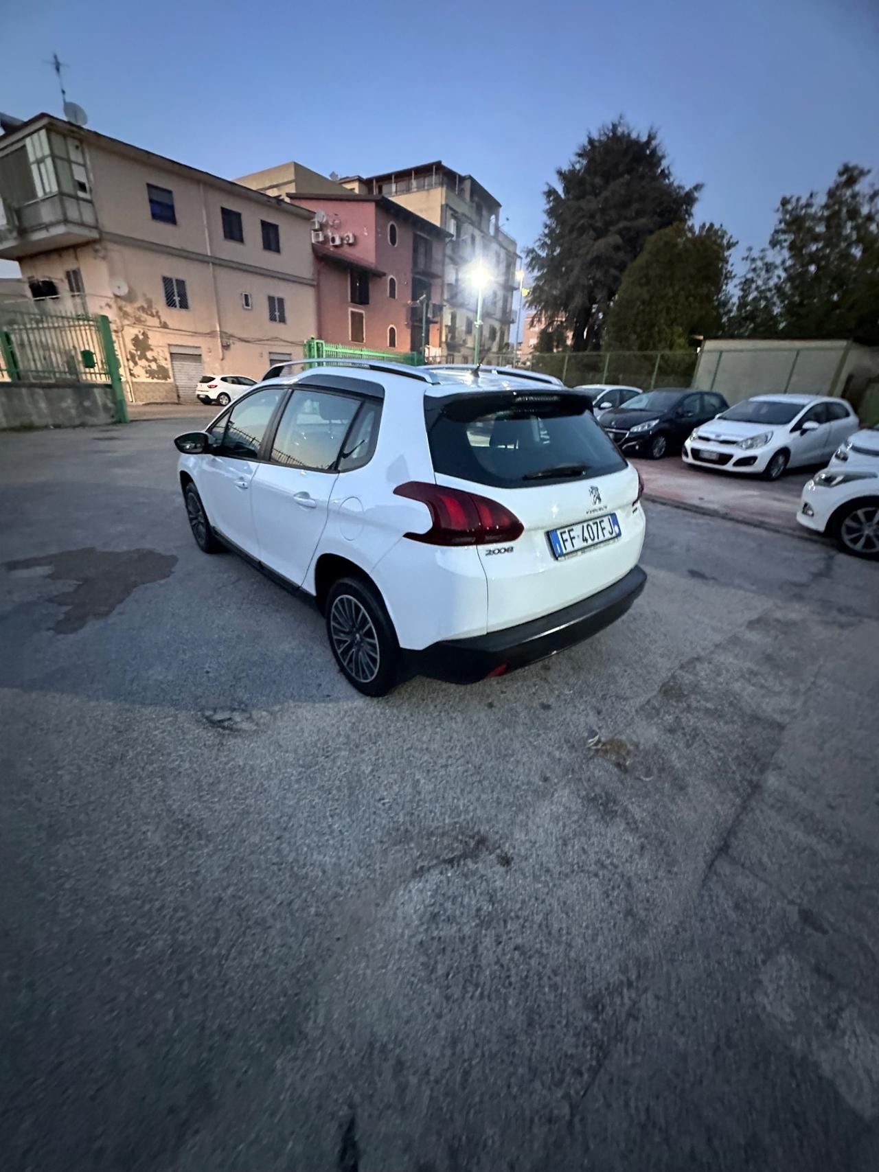 Peugeot 2008 PureTech 82 Allure