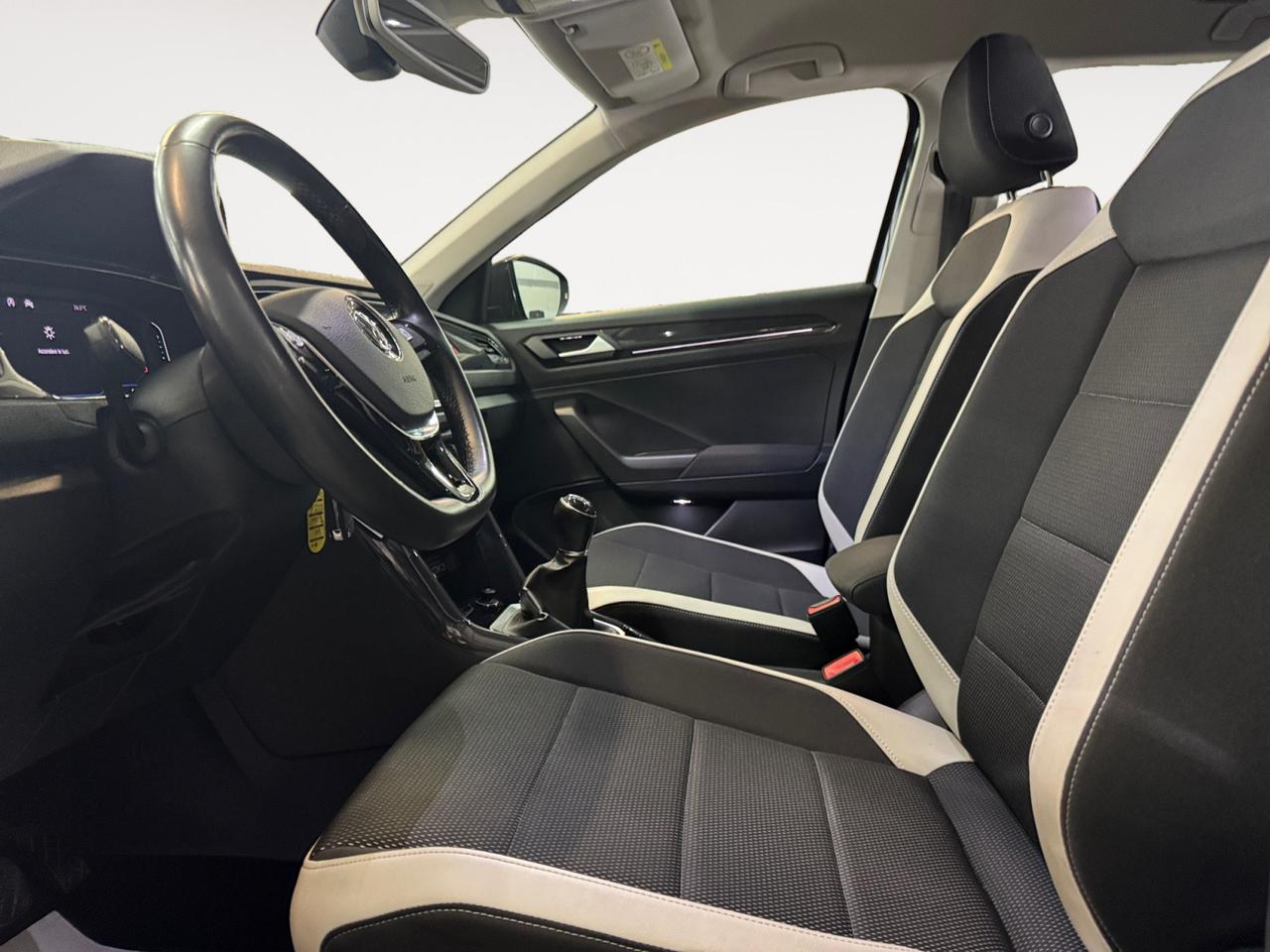 Volkswagen T-Roc 1.0 tsi Advanced IDONEA NEOPATENTATO
