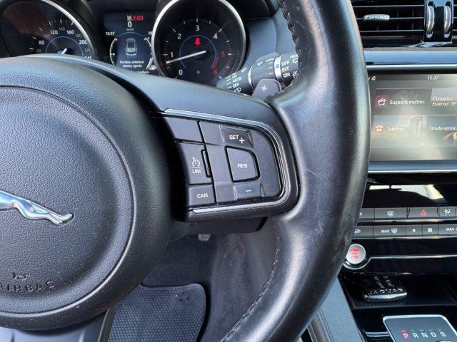 JAGUAR F-Pace 3.0 D V6 300 CV AWD aut. First Edition PELLE