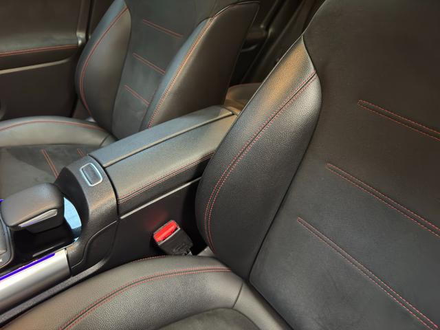 MERCEDES-BENZ GLA 200 Automatic 4Matic Premium