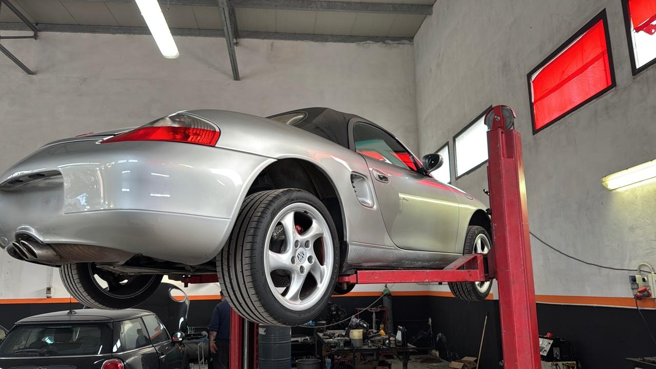 Porsche Boxster S 3.2 navi/18”/xenon