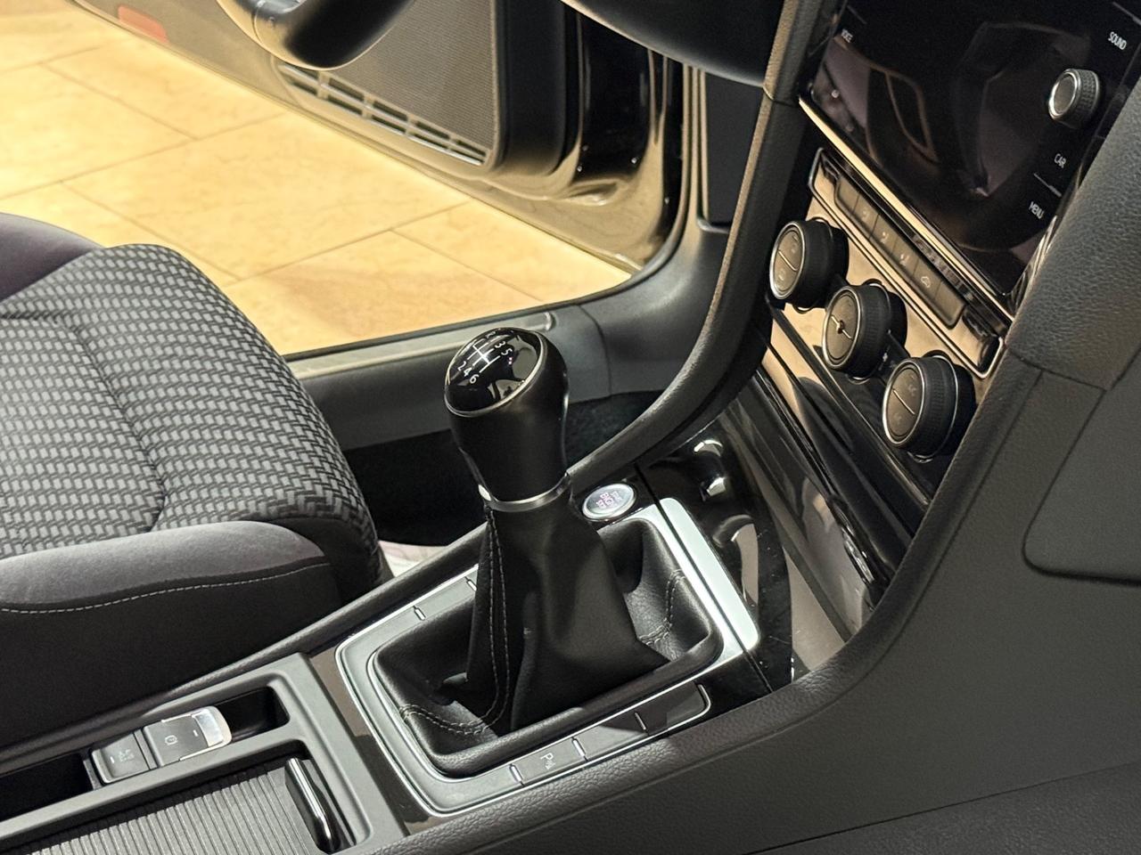 Volkswagen Golf 1.5 TSI ACT 150 cv R Line