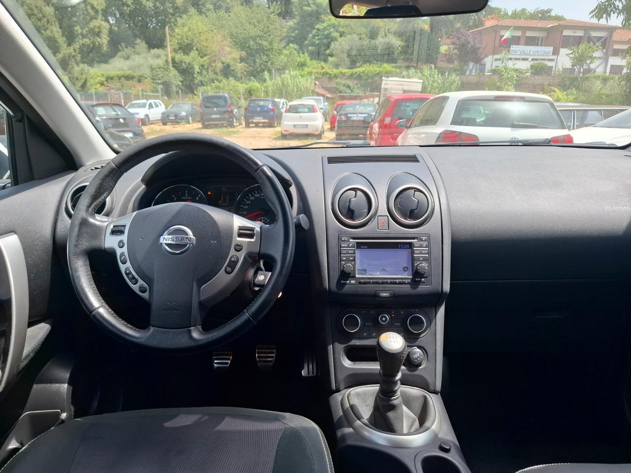 Nisan qashqai