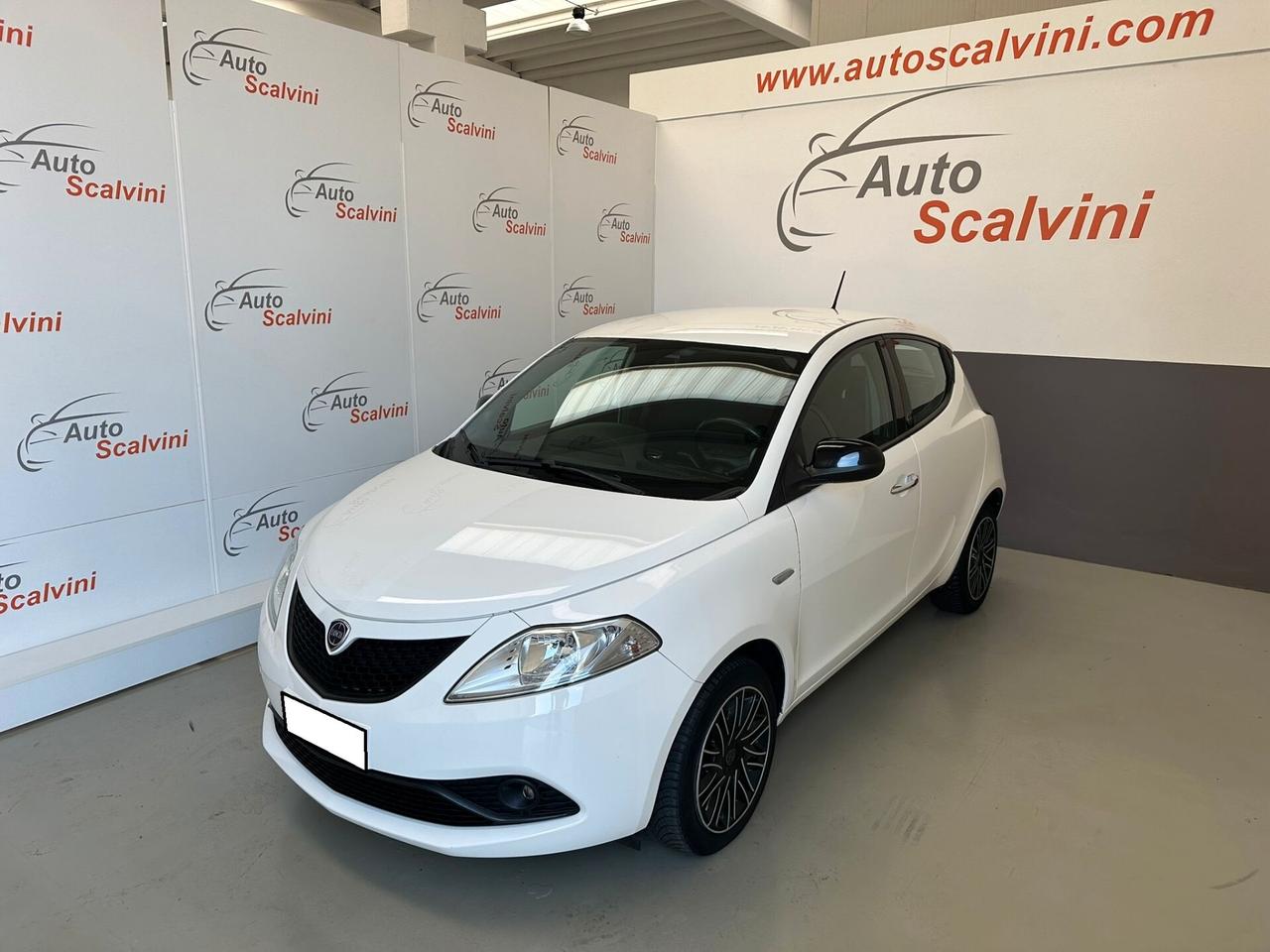 Lancia Ypsilon 1.0 FireFly 5 porte S&S Hybrid Ecochic