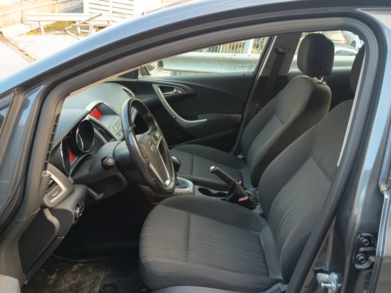 Opel Astra 1.7 CDTI 110CV EcoFLEX S&S 5 porte Cosmo