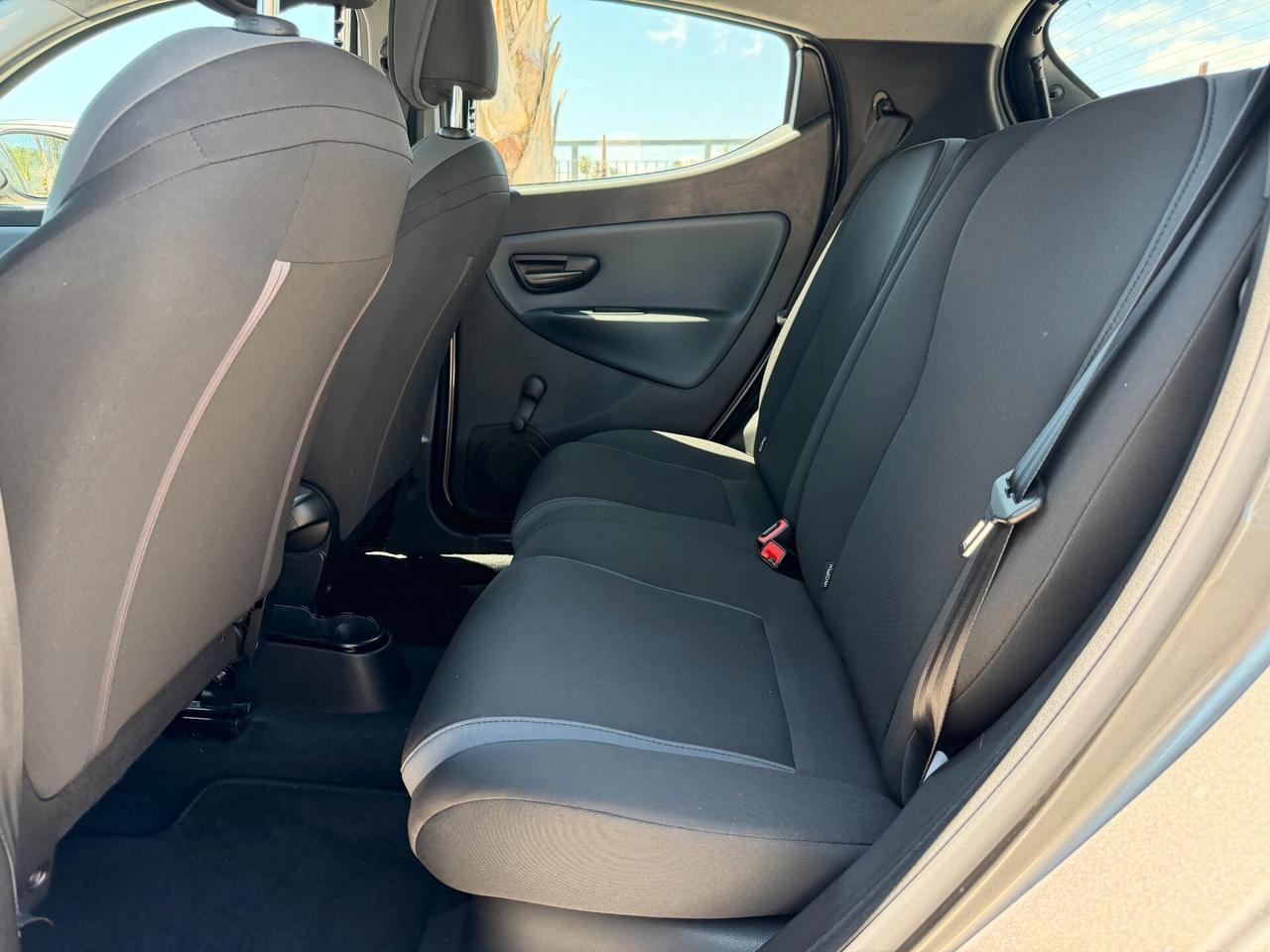 LANCIA YPSILON ANNO 2016 900 NATURAL/POWER 85 CV