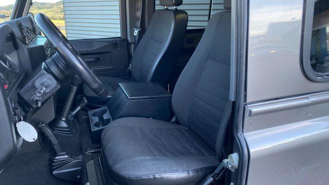 LAND ROVER Defender 90 2.4 TD4 3P CORTO SE ITALIANO da VETRINA