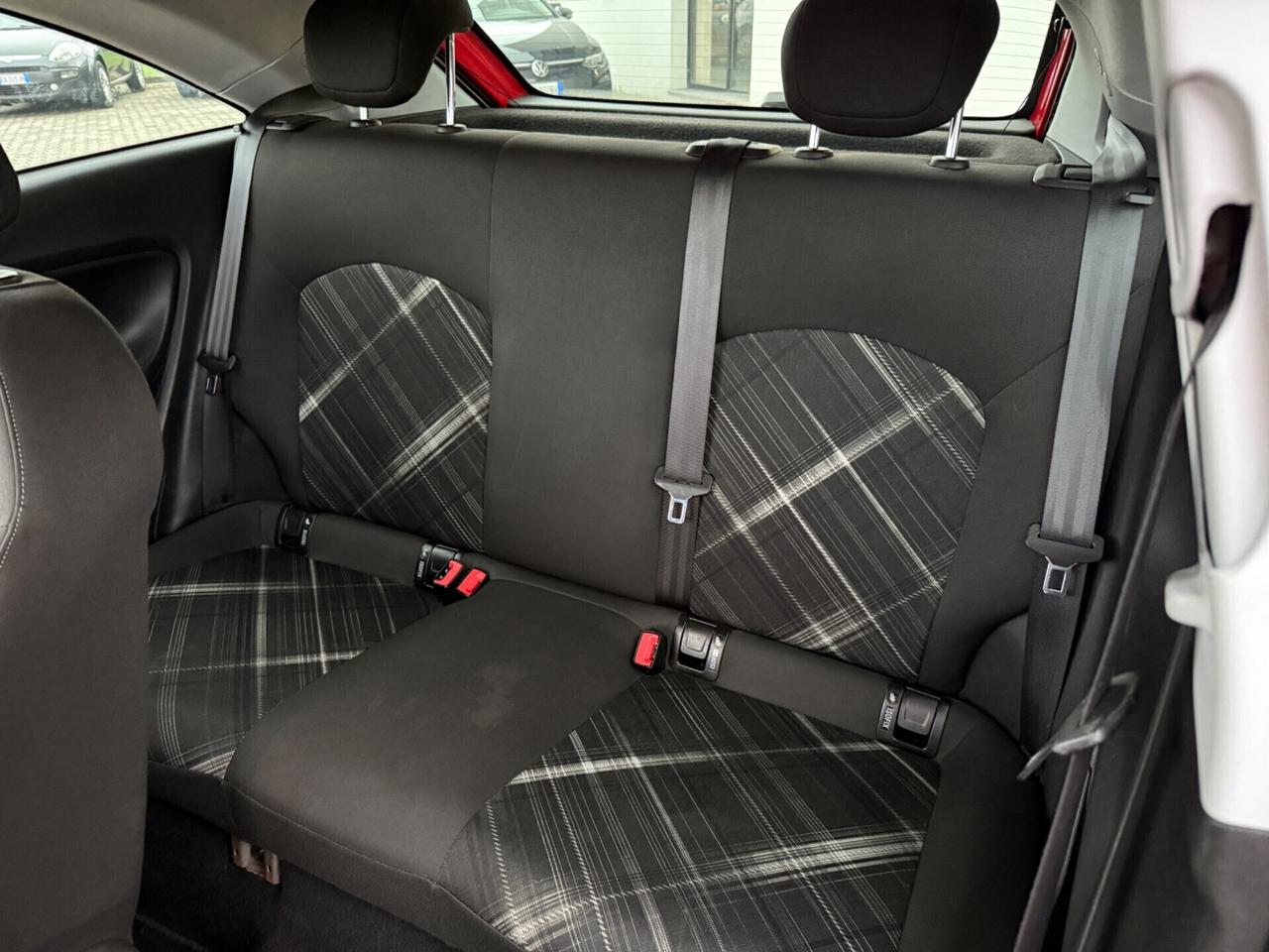 Opel Corsa 1.4B. b-Color|AUTOMATICO|CERCHI IN LEGA