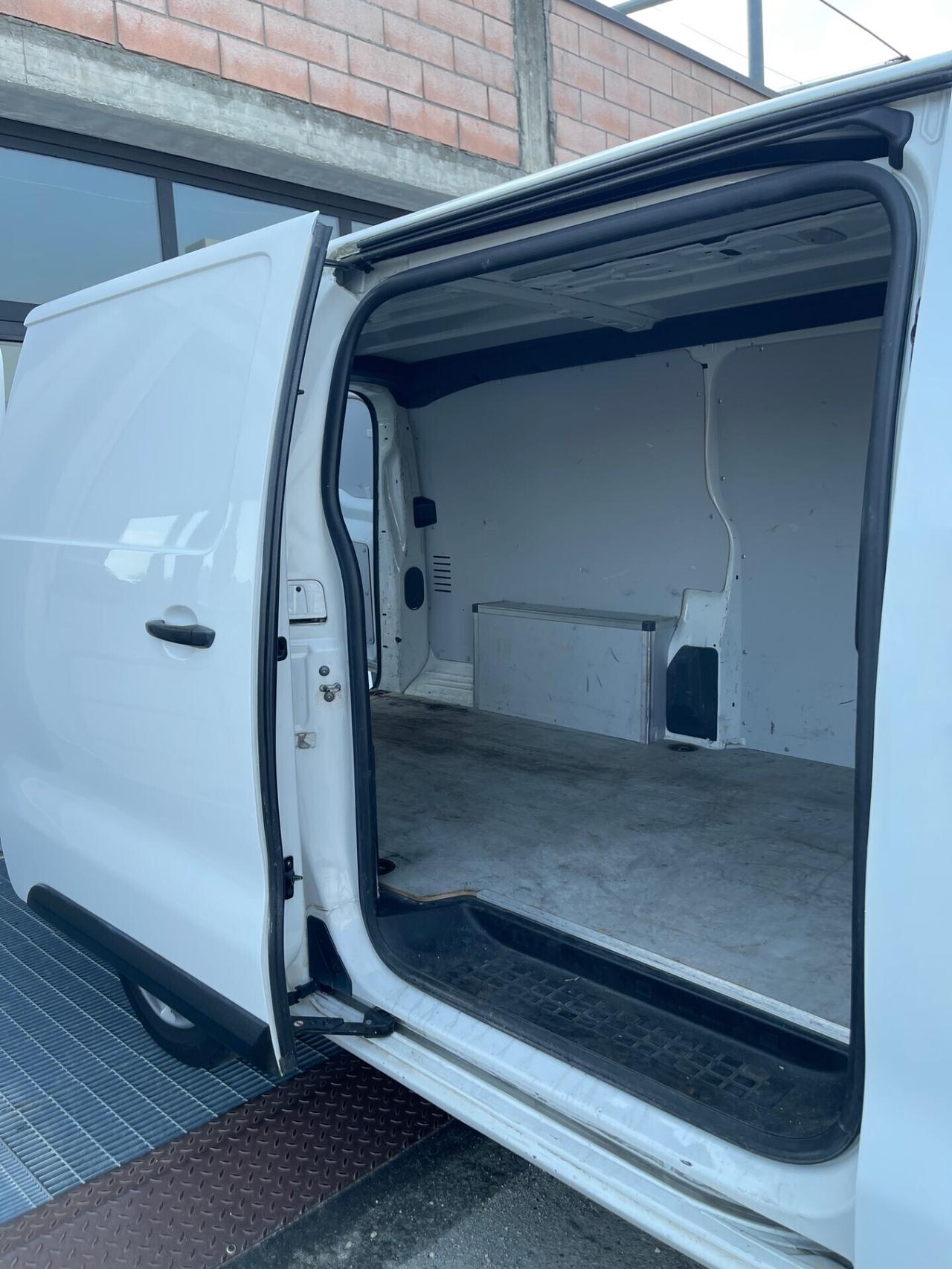 Peugeot Expert 2.0 BlueHDi 150 L3 Long IVA Esposta