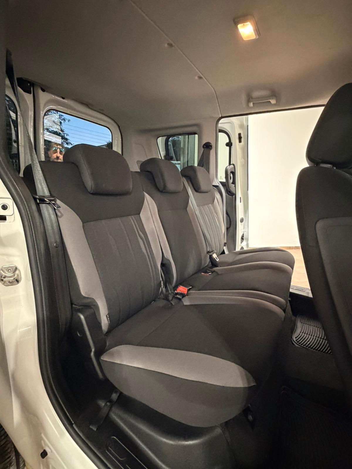 FIAT DOBLO' 1.6mjt AUTOCARRO 5 POSTI