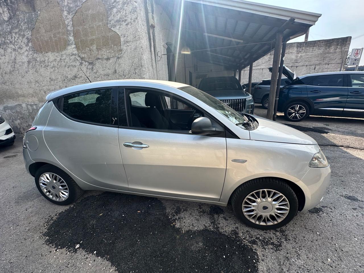 Lancia Ypsilon 1.3 MJT 16V 95 CV 5 porte S&S Silver