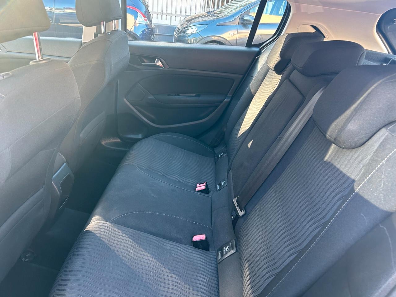 Peugeot 308 1.6 e-HDi 115 CV Stop&Start Business