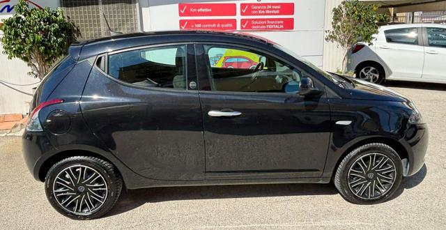 LANCIA Ypsilon 1.0 FireFly 5 porte S&S Hybrid Ecochic Gold
