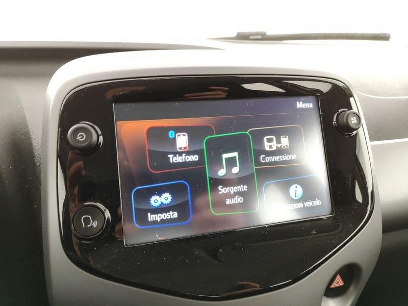 Toyota Aygo 1.0 VVT-i 72 CV 5 porte Connect X-Fun